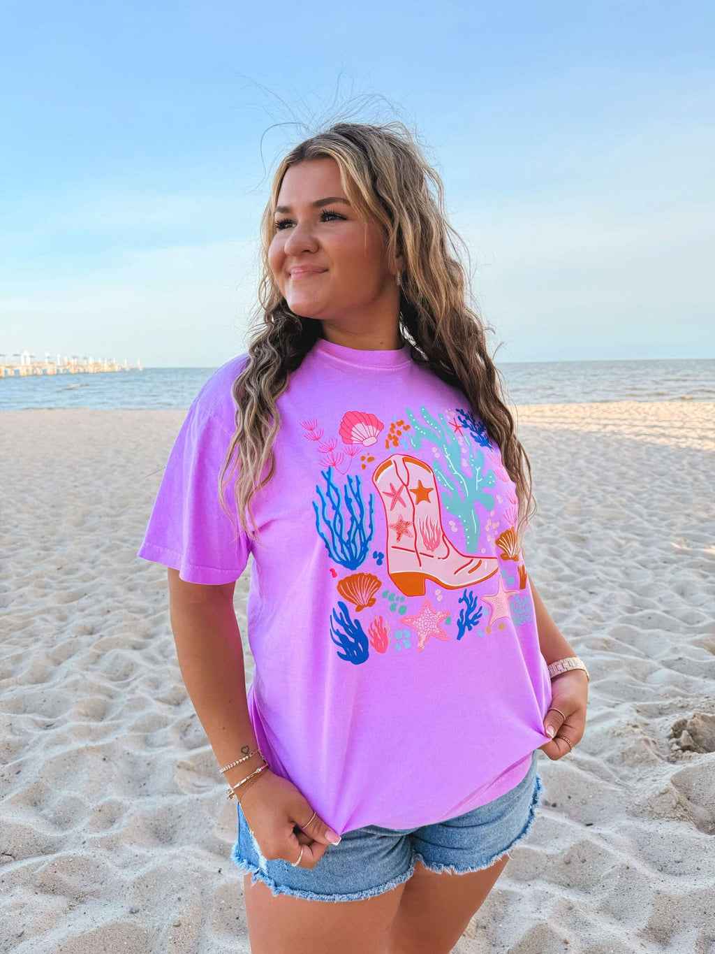 Coastal Coral Boot Beachy Graphic Tee