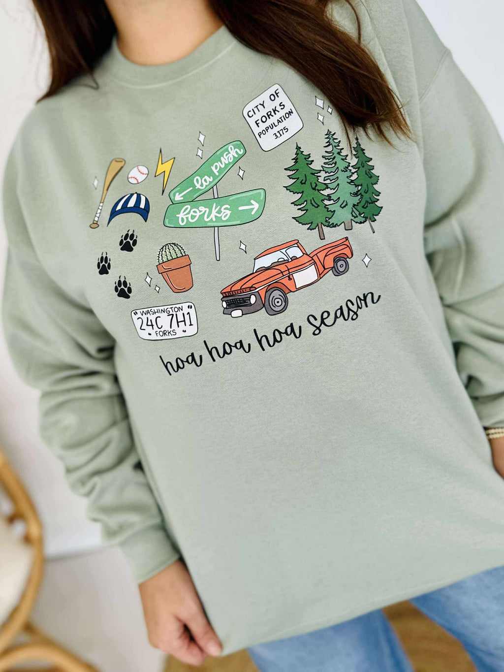 Hoa Hoa Vampire Inspired Movie Graphic Sweatshirt